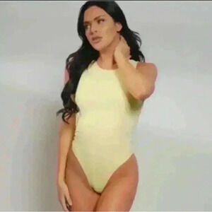 Vitality x Balance Allora High Neck Bodysuit in Pale Yellow Size XS